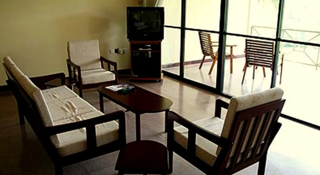 Enison Lodge