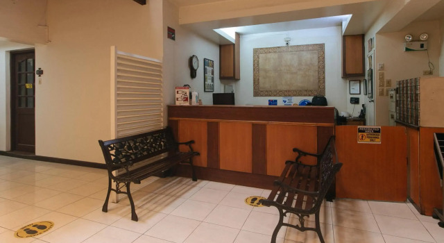 El Rico Suite Makati by RedDoorz, Prenota Hotel Hotel a Luzon con parcheggio, Parcheggio
