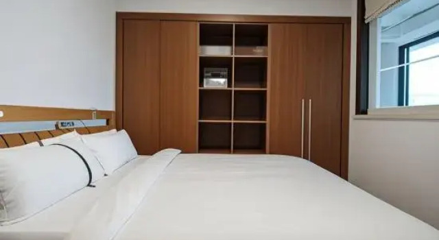 Люкс с 3 комнатами с видом на море Jinwo City Homestay (Dongshan Road)