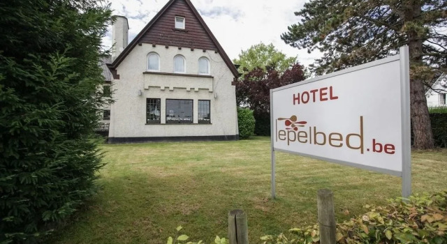 Hotel Lepelbed, Book Hotel Melle 