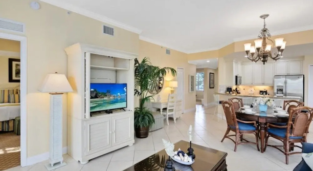 Luxury Golf Resort Located In Reunion Resort 3 Bedroom Condo by Redawning