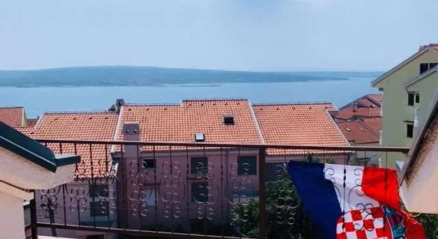 Apartmani Nina, Забронировать Отель Отели Приморско-Горанской жупания с парковкой, Парковка