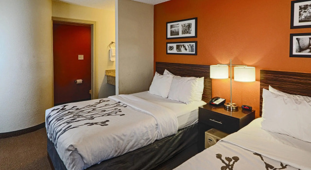Четырёхместный номер Standard Sleep Inn & Suites Spring Lake - Fayetteville near Fort Bragg
