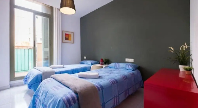 Barcelona Hotel Colonial, Забронировать Отель Отели Барселоны 3 звезды, рядом с Sala Cultural de la Caja de Madrid, 3*