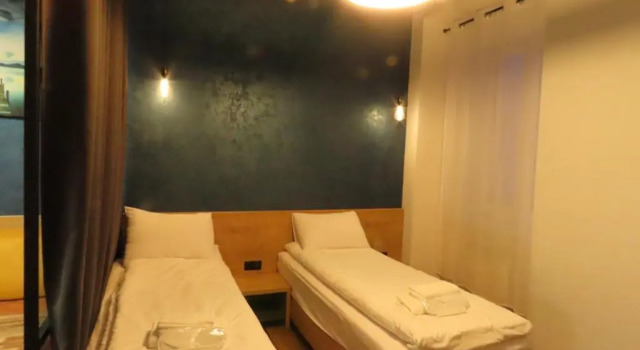2BR loft apartment near Liberty square