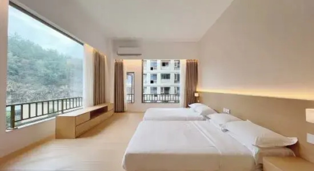 Люкс Deluxe Hengdian Yisu Hotel (Hengdian Film and Television City Qinwang Palace Store)