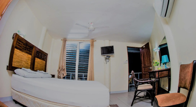 Двухместный номер Standard с балконом Seafari Resort Oslob