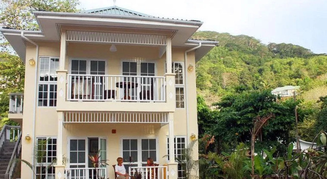 Bord Mer Villa, Book Villa Hotels in Mahe with Parking, Parking