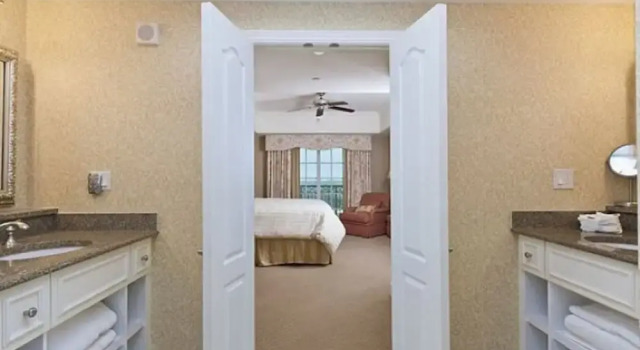 Private Villa 1980