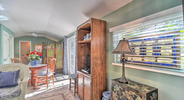 Vibrant Sarasota Studio < 1 Mile From the Beach!, Забронировать Апартаменты/квартира Сарасота Sarasota Area, рядом с Sarasota Quay Shopping Center