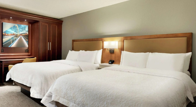 Четырёхместный номер Standard Hampton Inn West Des Moines Lake Drive