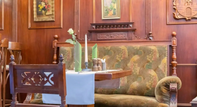 Zur Altstadt - Am Fuße der Osterburg - Gaststätte, Pension, FEWO