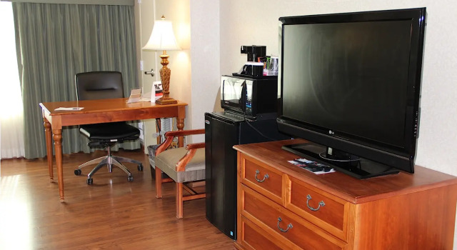 Люкс Clayton Plaza Hotel & Extended Stay