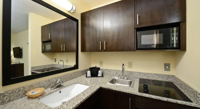 Двухместный номер Standard Americas Best Value Inn & Suites Lake Charles at I-210 Exit 11