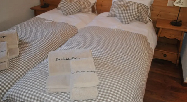 Les Petits Mélèzes, Buchen Sie Pension Lens Kanton Wallis