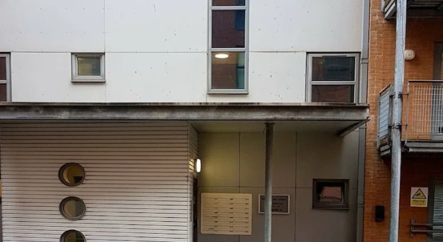 Bright, Spacious 2BR Ancoats Apt for 4 W/balcony, Забронировать Отель Отели Англии 3 звезды, 3*