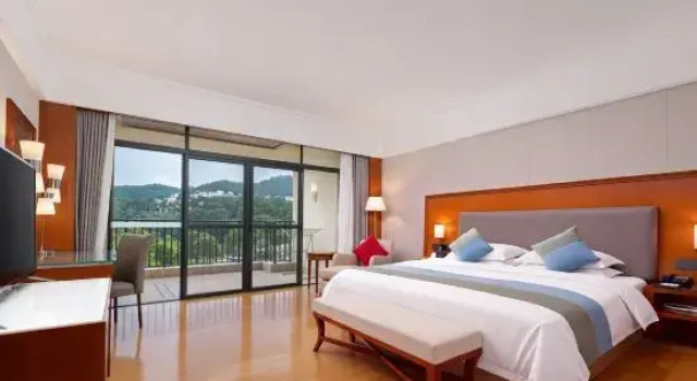 Люкс Deluxe с красивым видом из окна Agile ChangJiang Hotel ZhongShan