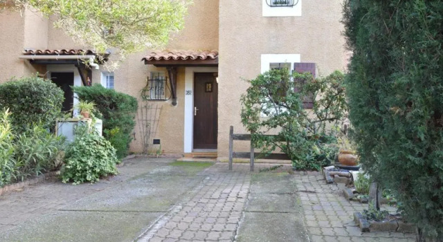 Maison Cap d'Agde, 3 pièces, 6 personnes - FR-1-249-179, Забронировать Отель Агд Canal du Midi