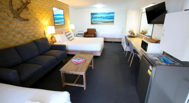 Трёхместный номер Superior Tweed Harbour Motor Inn