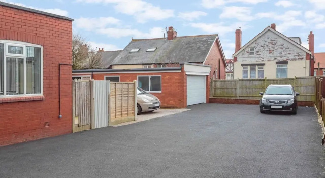 Апартаменты Cherry Property - Hornby Road 179