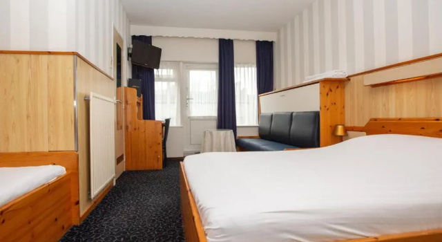 Трёхместный номер Standard Hotel Breitner