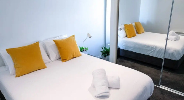 Stylish 1 Bedroom Apartment By Melbourne Park in Richmond