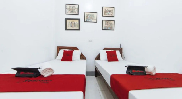 Двухместный номер Standard RedDoorz @ Plaza Jaro Iloilo
