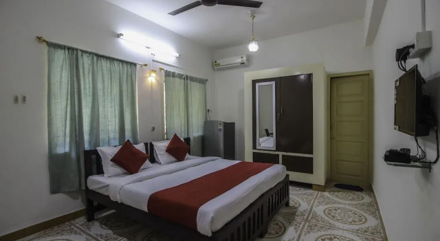 OYO 10791 Home Elegant Studio Candolim Beach, Varaa Hotelli Candolim Pohjois-Goa