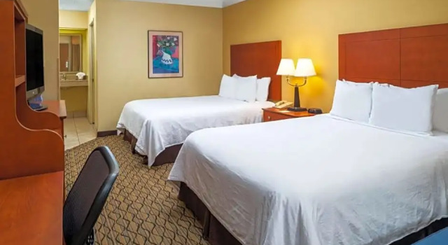 Двухместный люкс Days Inn and Suites Scottsdale