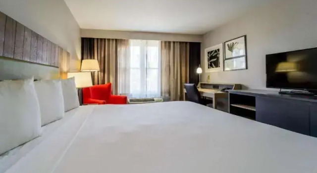Двухместный люкс Country Inn & Suites by Radisson, Richmond I-95 South, VA