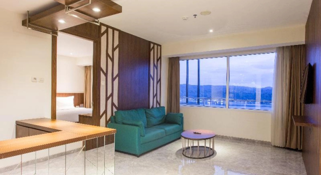Люкс Deluxe Hotel Santika Premiere Ambon