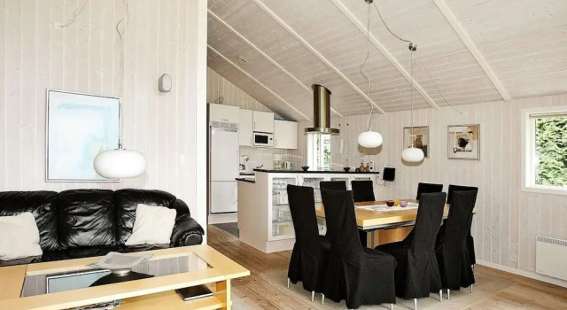 Cozy Holiday Home in Hadsund near Family Friendly Beach