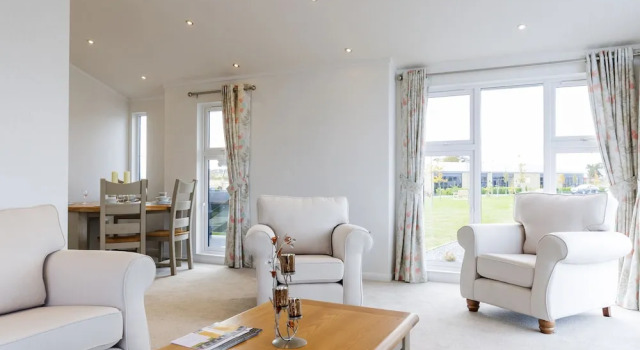Wentwood 6 Twin Lodge With Hot tub - 5 Star Resort, Book Ferieresort St Andrews 