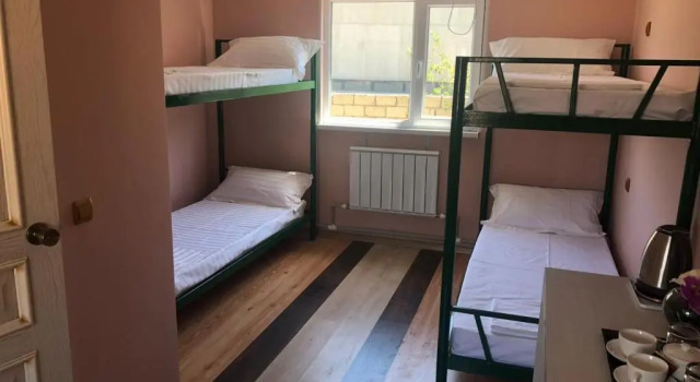 Кровать в общем номере (мужской номер) Hostel MANDARIN