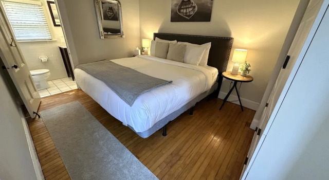 Апартаменты 12 Goodwin Unit 1 1 Bedroom Apts