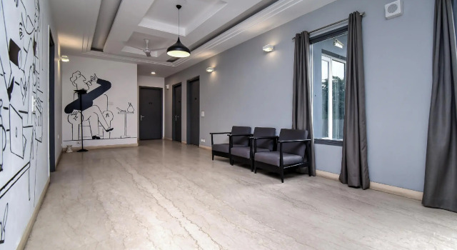 Super Townhouse Sector 49 Sohna Road, Забронировать Отель Гургаон 