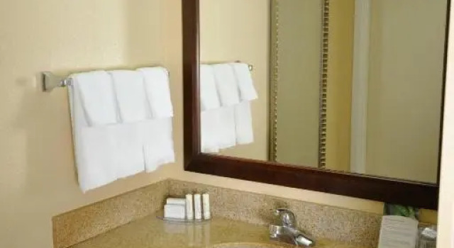 Четырёхместная студия с видом на залив SpringHill Suites Galveston Island