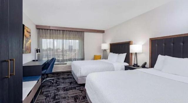 Четырёхместный номер Standard LaQuinta Suites by Wyndham South Bend Notre Dame Area