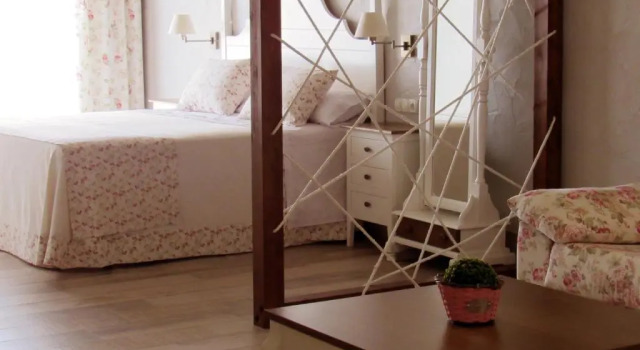 Suites BELLAHELLIN, Забронировать Отель Бизнес-отели Albacete Province, 4* 5*