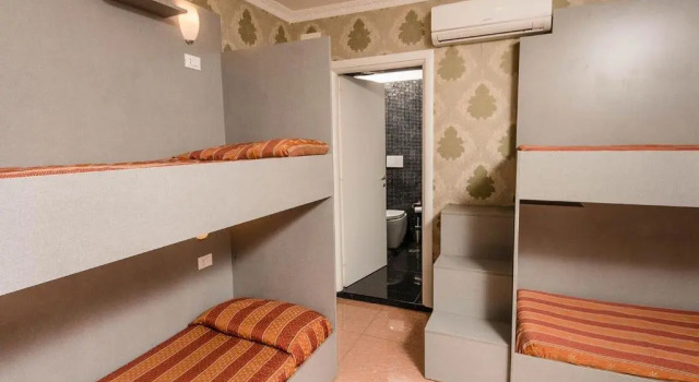 Кровать в общем номере Hostel Beautiful
