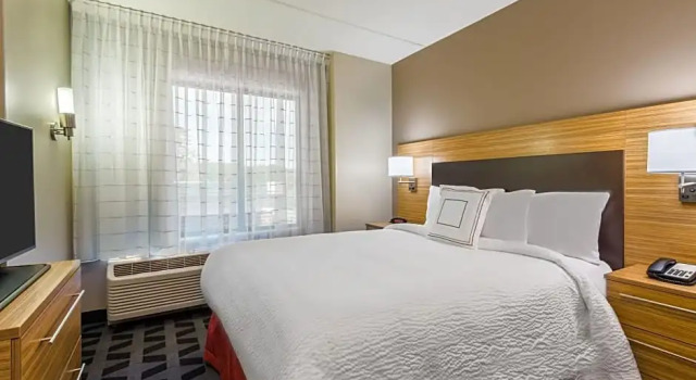 Четырёхместный люкс с 2 комнатами TownePlace Suites by Marriott Latham Albany Airport