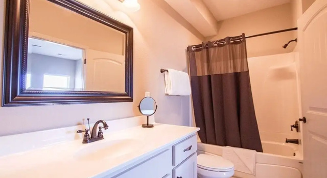 Whole In One 12 Bedroom Condo
