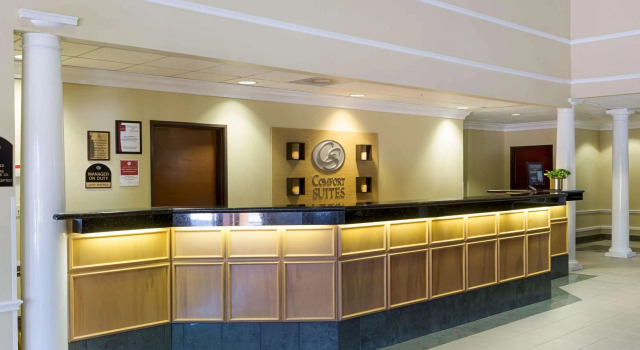 Comfort Suites La Porte, Book Hotel Hoteller i Baytown med parkering, Parkering