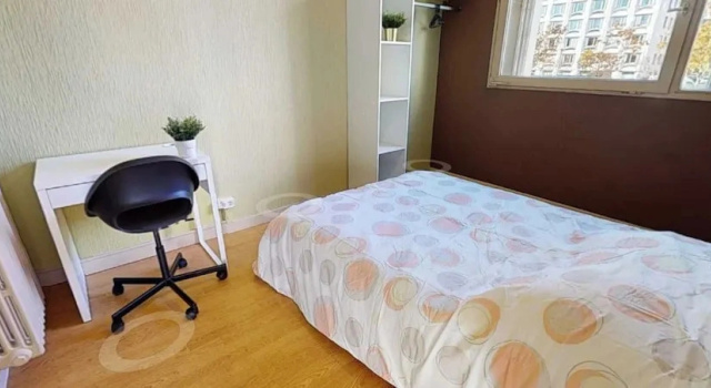 Private Room in a Shared Flat - Lyon 8 e