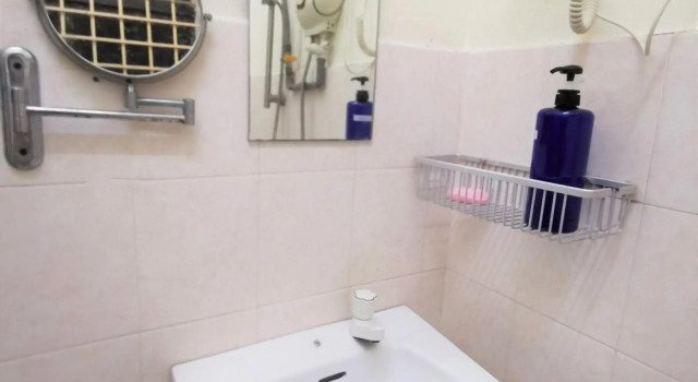 Warni Villa 8 Whole Or Room, Boek Villa Muar Johor
