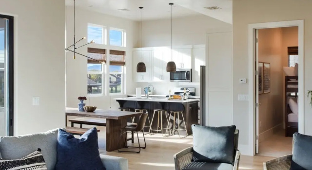 2 At Bloomington Country Club 3 Bedroom Apts by Redawning