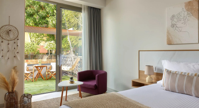 Полулюкс Stay 365 Heraklion Apart Hotel