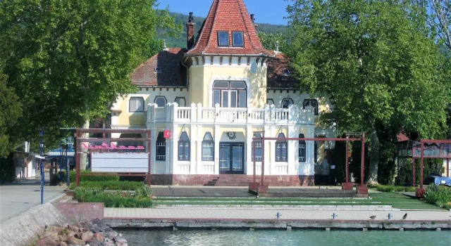 Апартаменты Aqua Apartman