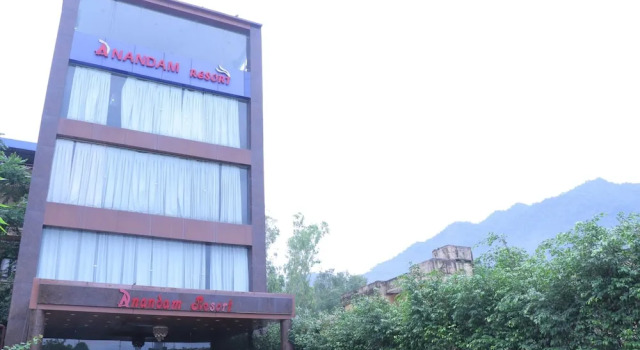 Treebo Trend Anandam Resort, Rezervovat Lázně / Resort Rišikéš Uttarakhand