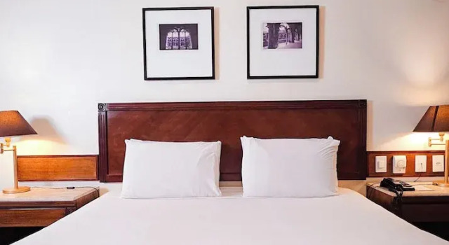 Номер Deluxe Metropolitan Hotel